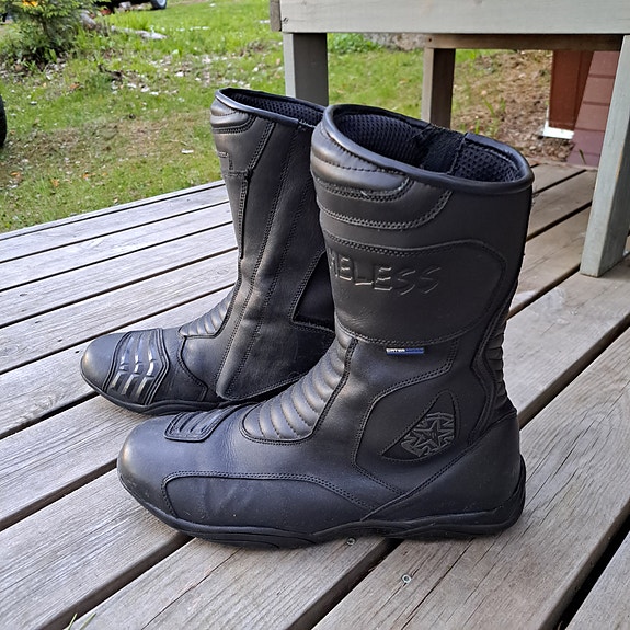 Hipora Timeless ajokengät 45