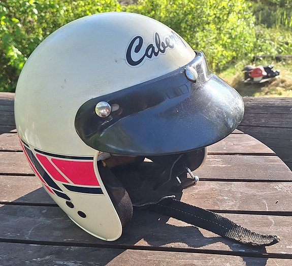 Retrohenkinen Gaberg kypärä, S