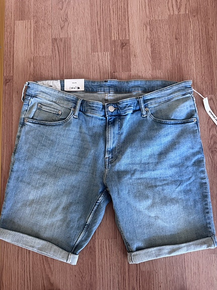 H&M shortsit