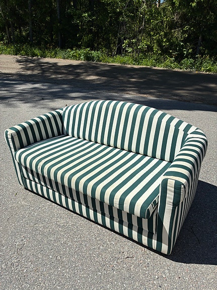 Myydään retro sohva / hinta nyt 80€