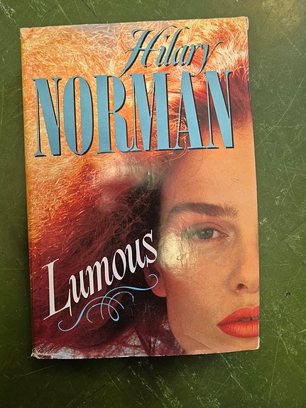 Hilary Norman: Lumous - pokkari