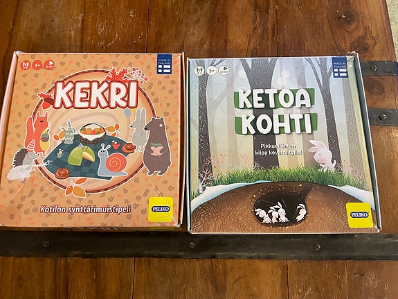 Kaksi lasten lautapeliä