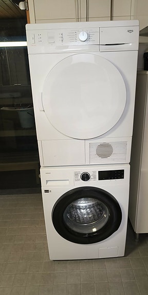 pesukone ja kuivausrumpu