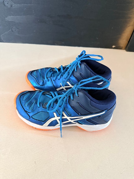 Asics koripallokengät