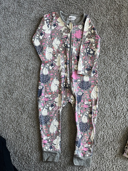 86 muumi yöpuku