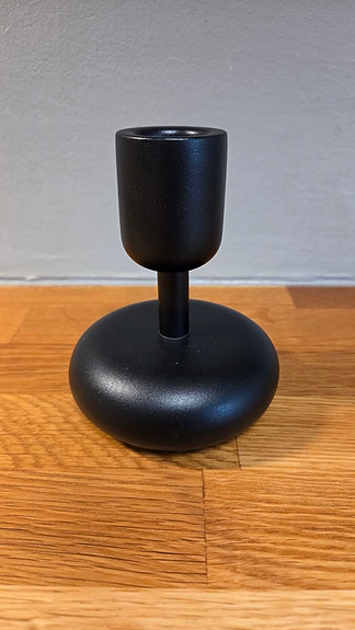 Iittala Nappula kynttilänjalka musta, 107 mm