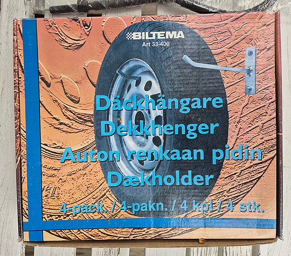 Auton renkaan pidin 4 kpl