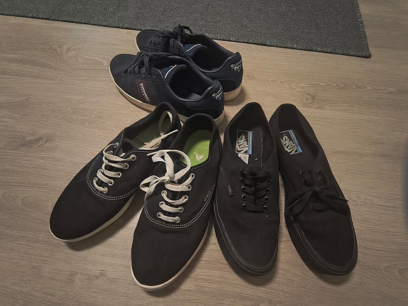 Miesten kenkiä 3 paria Vans, Crocs, Superdry