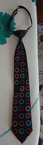miniHenriksson solmio pojille musta pallokuosi