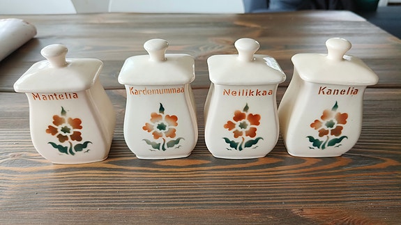 Arabia maustepurkit