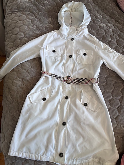 Burberry lasten trenssi 152-158 cm