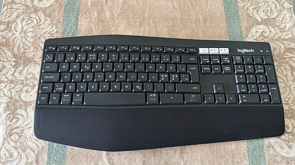 Logitech K850 langaton näppäimistö