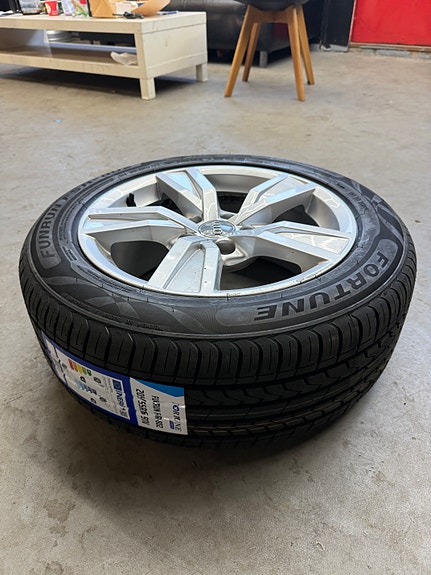 AUDI 205/55/R16  UUSI