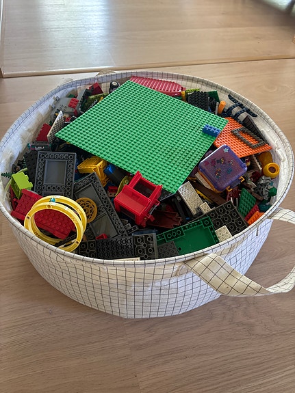 Paljon legoja