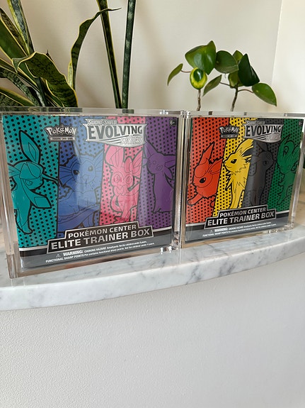 Pokemon Evolving Skies Elite Trainer box (Pokemon Center version)