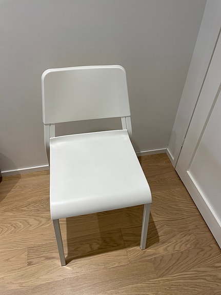 IKEA valkoinen tuoli