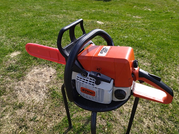 Stihl 021 moottorisaha 14"