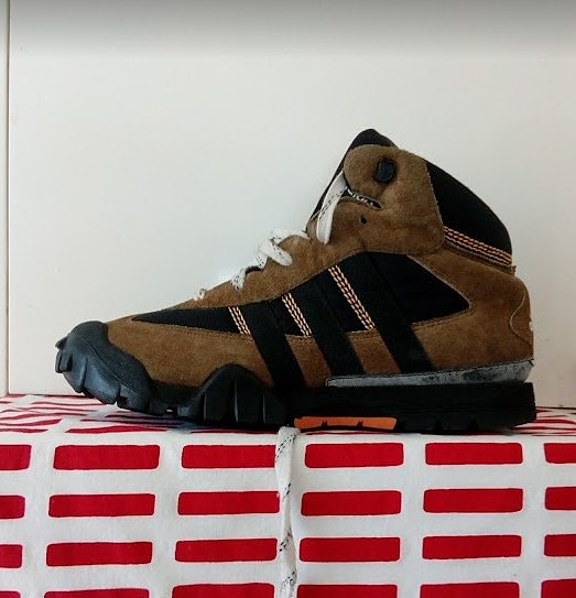 ADIDAS vapaa-ajan lenkkarit koko 45,5