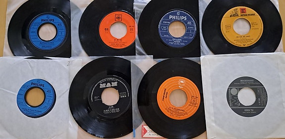 Sinkku 7" Paketti 20 kpl Ulkomainen Rock,Disco,Pop ym.1970-Lukua