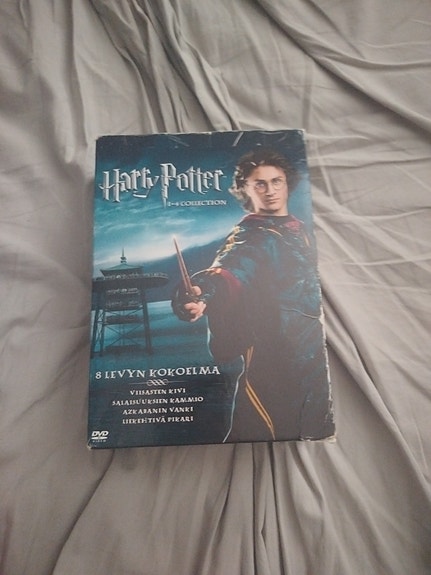 Harry Potter DVD-boksi 4 ensimmäistä elokuvaa