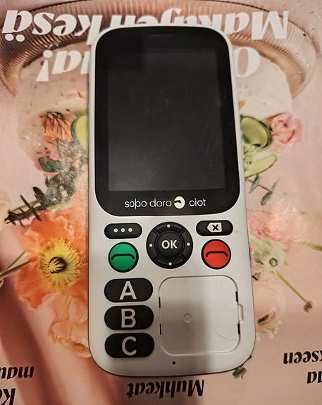 Senioripuhelin Doro 780X