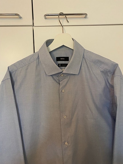 Hugo Boss kauluspaita koko 43