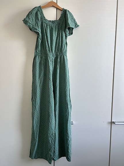 Lindex jumpsuit koko 152