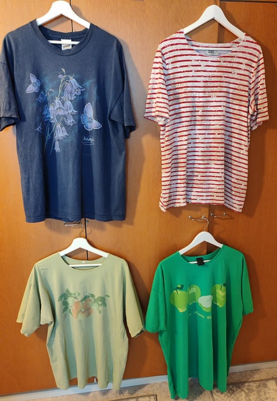 Aikuisen naisen L/XL vaatepaketti