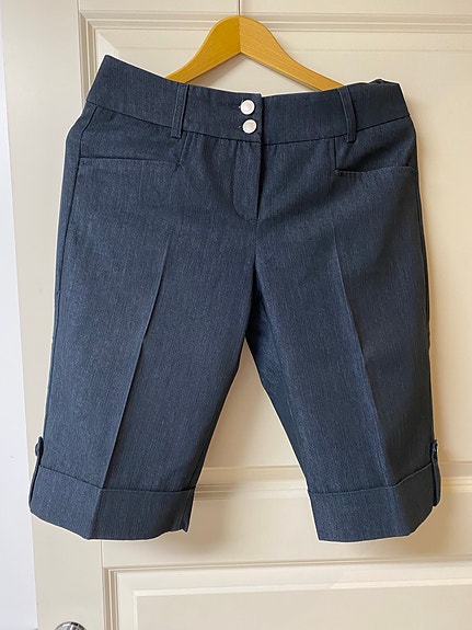 KappAhl naisten bermuda shortsit koko 36 harmaa polyesteri