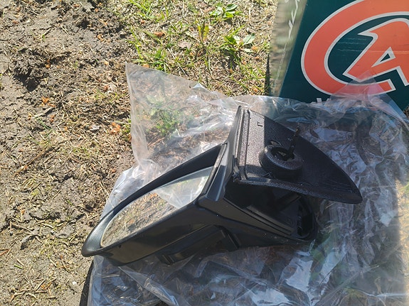 Opel Tigra uusi peili