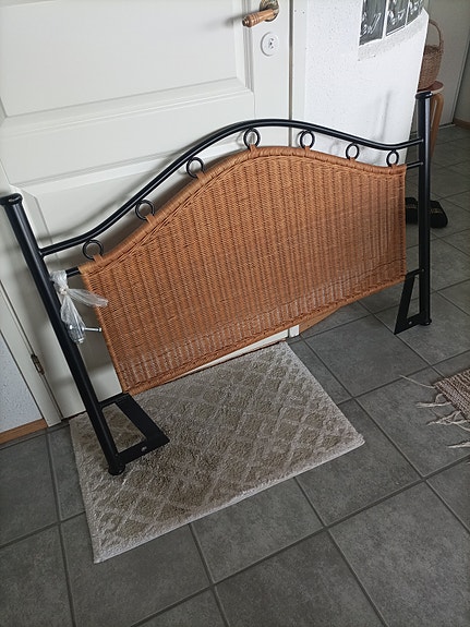 Sängynpääty 120 cm