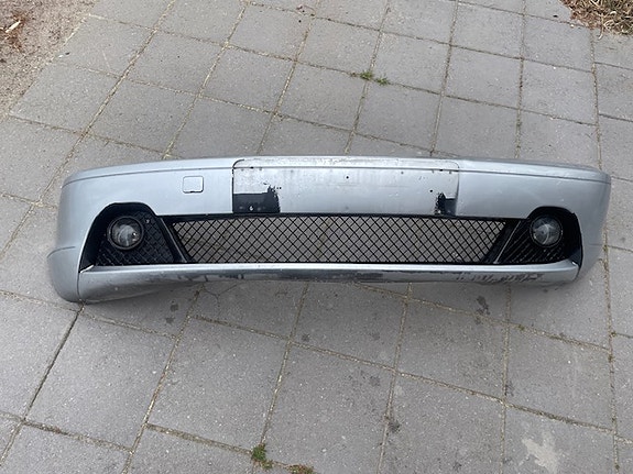 BMW 330 E46 2005 Etupuskurinkuori