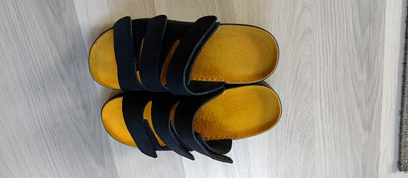 Naisten sandaalit
