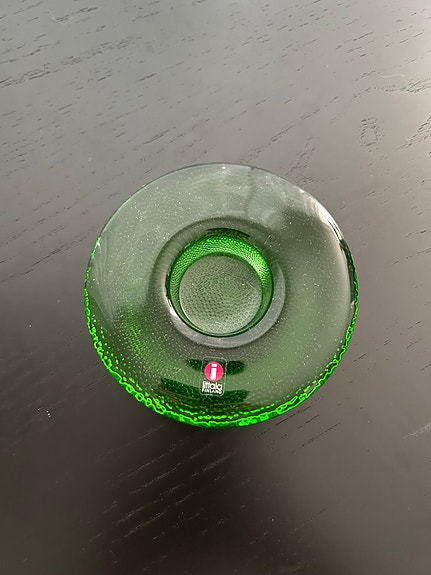 Iittala vihreä lasinen tuikku