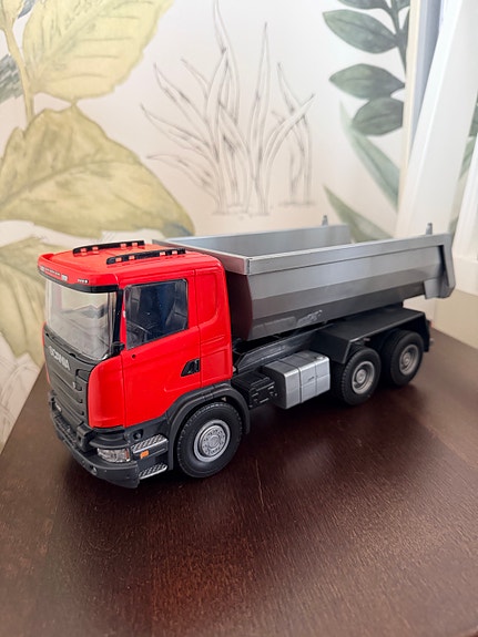 Scania kippiauto / kuorma-auto