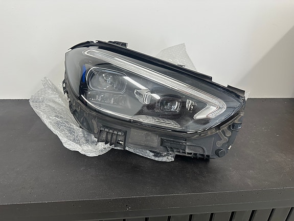 LED ajovaloumpio Mercedes-Benz C