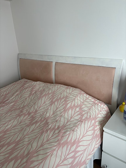 Vaaleanpunainen verhoiltu sängynpääty 180cm