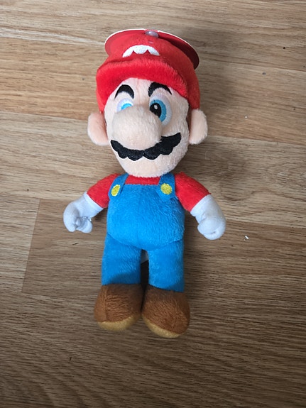Super Mario pehmolelu Mario-hahmo