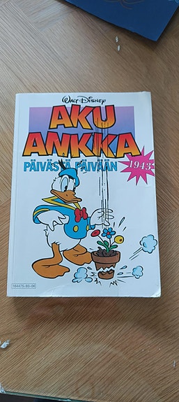 Aku Ankka Päivästä päivään 1943
