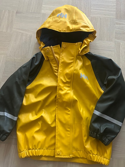 Lasten vuorellinen Helly Hansen sadetakki 98cm