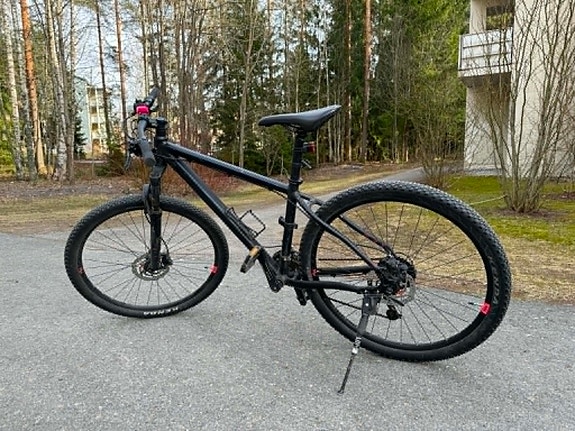 White XC 275 Comp Ane 22 – Mountain Bike (Size L)