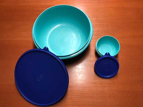 Tupperware astioita