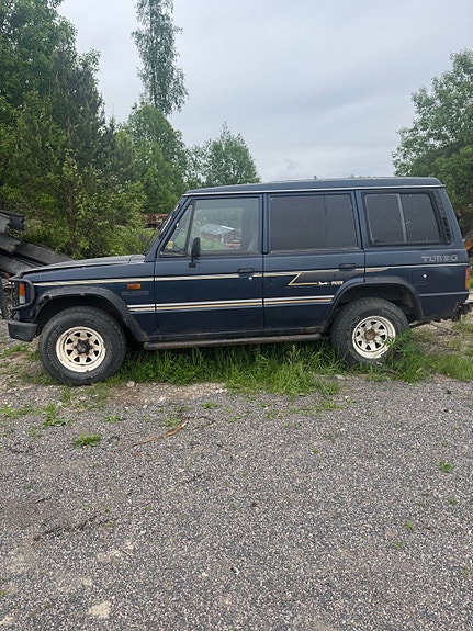 Mitsubishi pajero varaosiksi