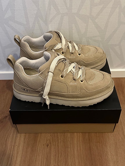 UGG LOW MELL (45)