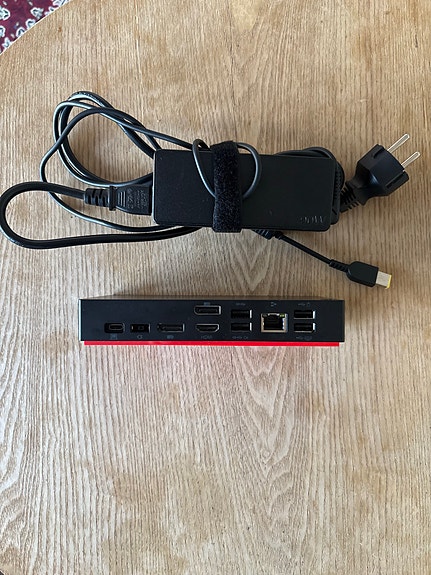 Lenovo ThinkPad telakointiasema