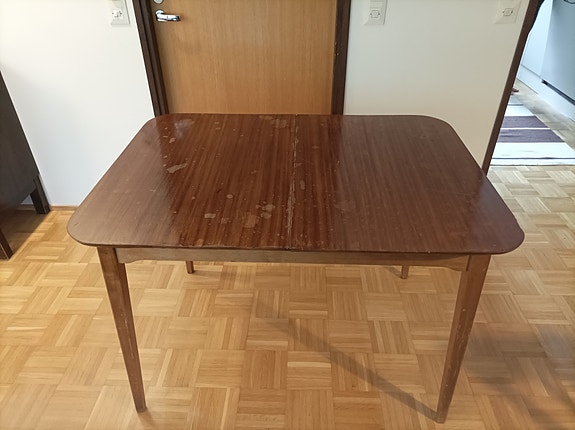Teak ruokapöytä
