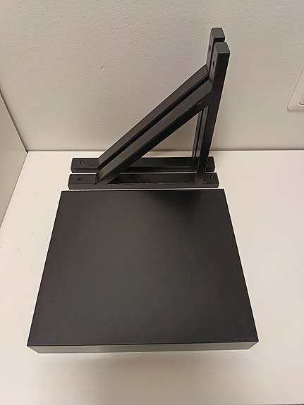 IKEA Lack taso 2 kpl + IKEA Ekby Valter kannattimet 4 kpl