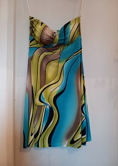 Värikäs mekko L