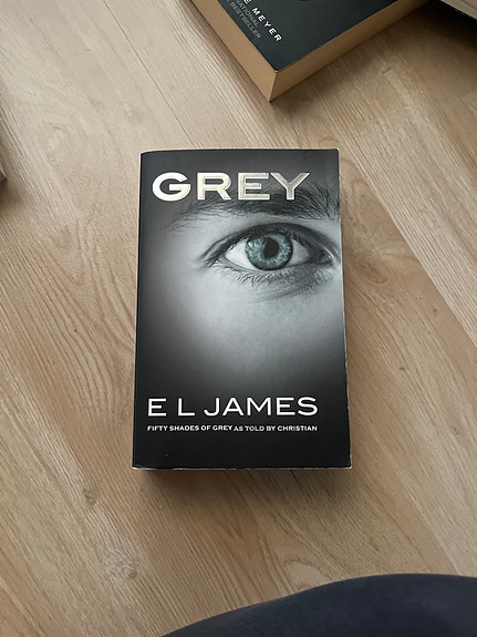 E L James Grey pokkari englanniksi