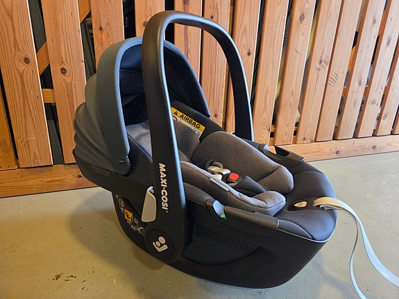 Maxi-Cosi Pebble 360 + telakka